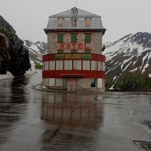 Meet your Posher, Thrifty